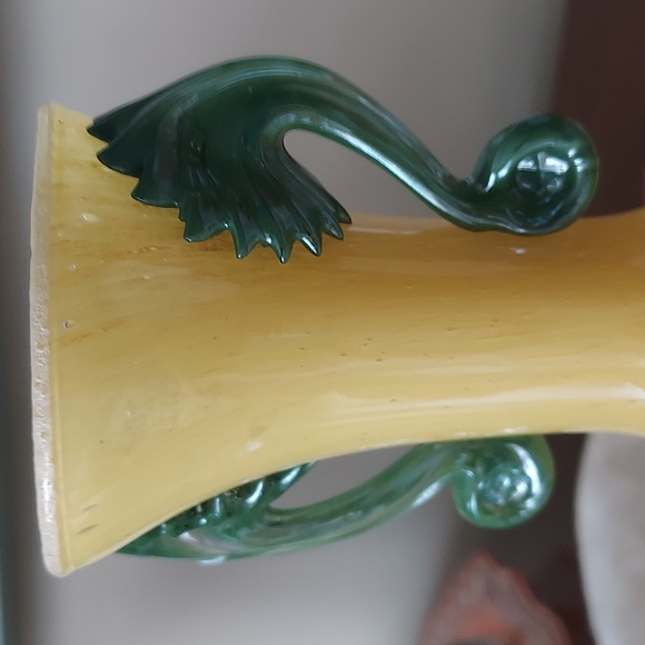 Murano yellow vase with 2 handles in green glass Redwing style - Picture 3 of 11